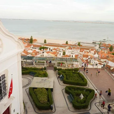 Apartamento Tram 28 With Perfect View Over Alfama *