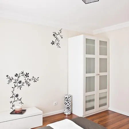 Tram 28 With Perfect View Over Alfama Apartment Lisbon